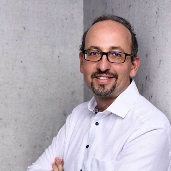 Martin Rusnak, Porträt